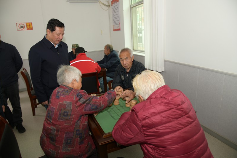 （五）在刘家沟老年幸福家园调研养老工作.JPG
