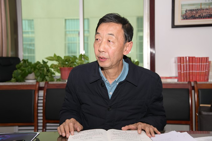 （四）郝润平通报市老促会近期与部分协会项目合作对接情况.JPG